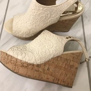 Report Cork heeled Wedges